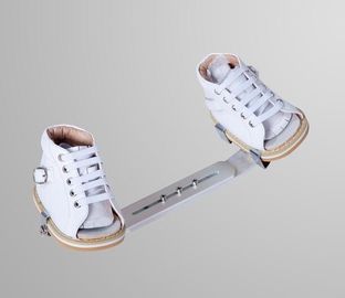 الصين 2020 أحذية الأطفال الصحيحة للأطفال أحذية دنيس براون أحذية قدم للنادي ملابس للقدم تصحيح تقويم العظام المزود